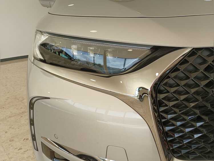 DS Automobiles DS 7 Crossback E-TENSE 225 RIVOLI foto 12