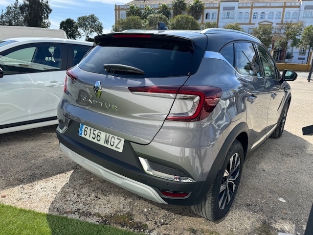 Renault Captur Techno tce MILD HYBRID  foto 7