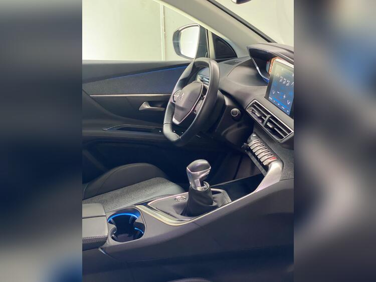 Peugeot 3008 1.2 S&S  Pure Tech Allure 130CV foto 7