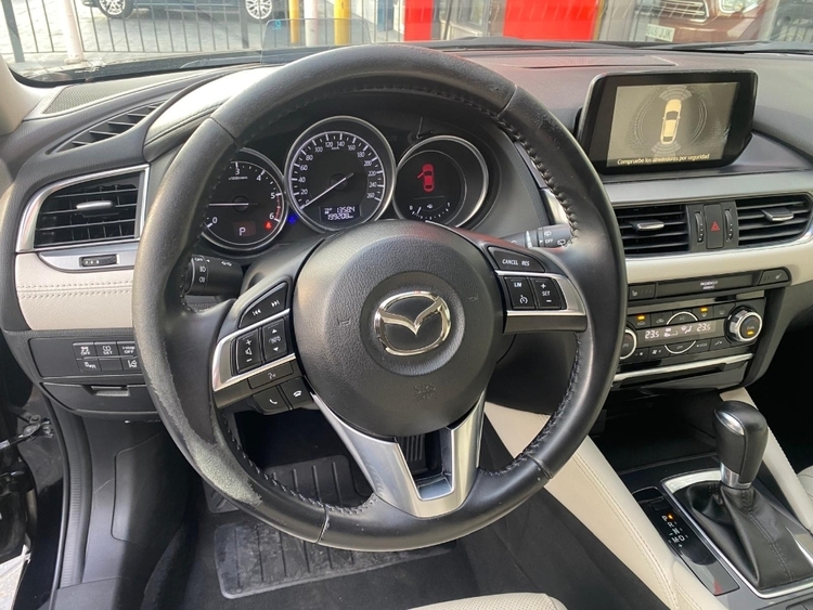 Mazda 6 Luxury foto 8