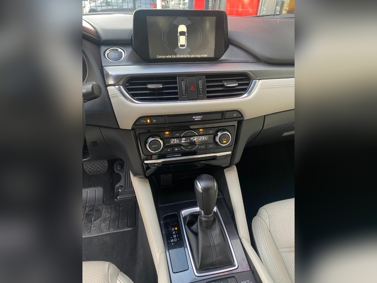 Mazda 6 Luxury foto 11