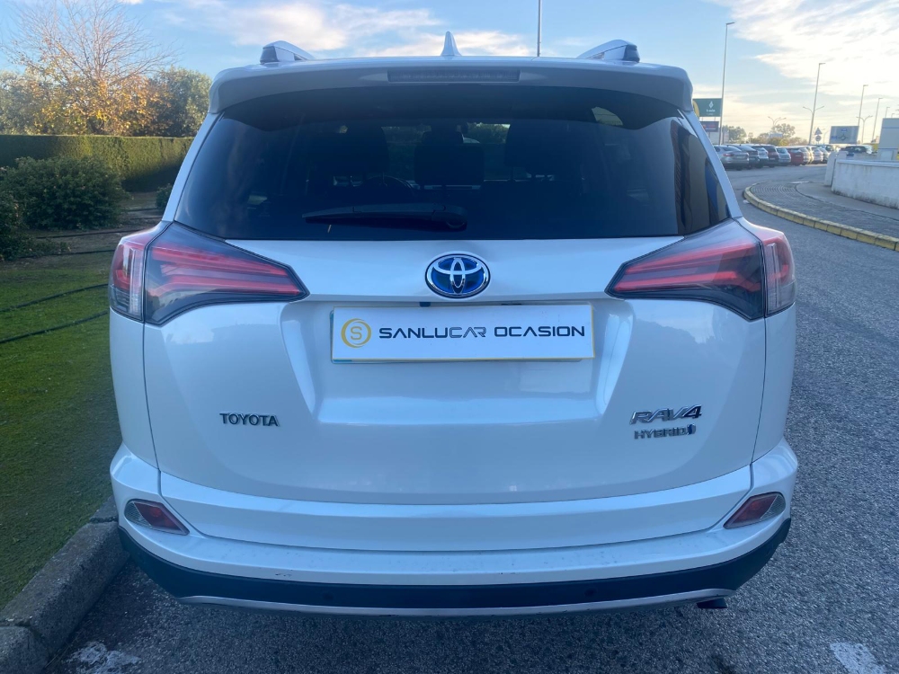 Toyota RAV 4 Advance Hybrid foto 5