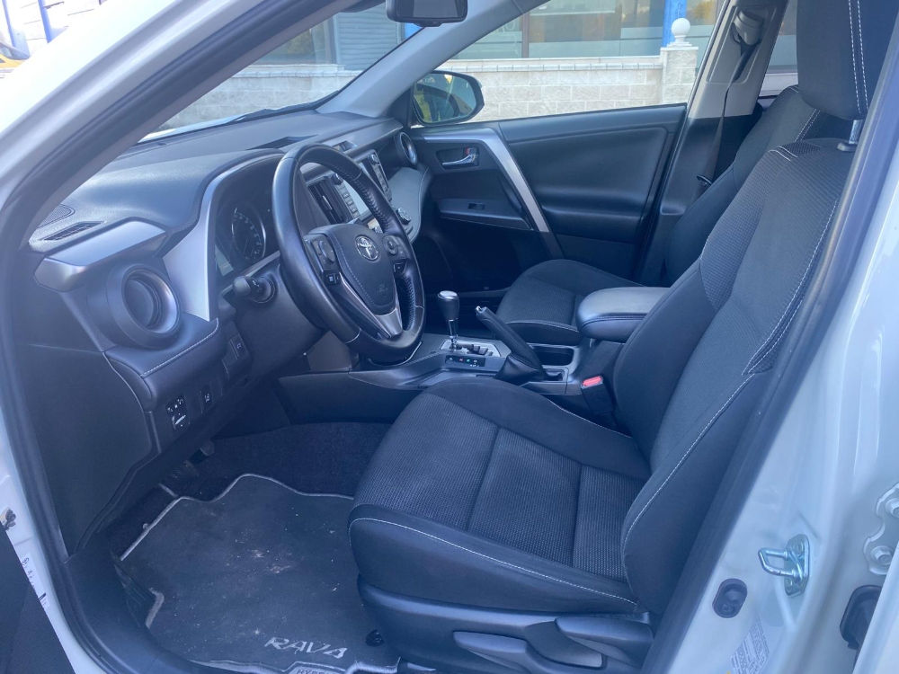 Toyota RAV 4 Advance Hybrid foto 8