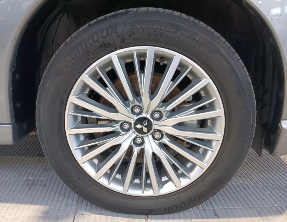 Mitsubishi Outlander PHEV Motion 4WD miniatura 14