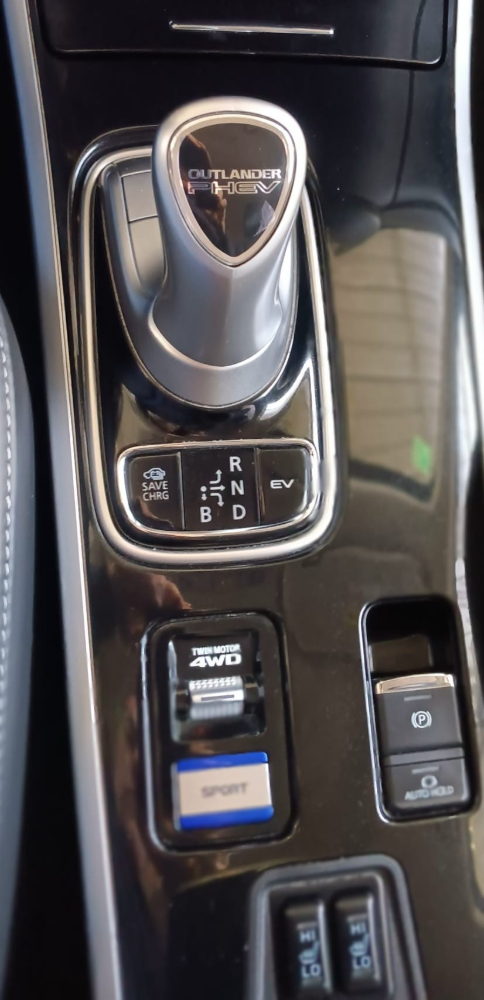 Mitsubishi Outlander PHEV Motion 4WD miniatura 28