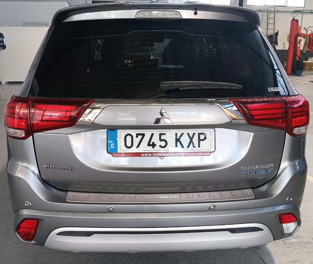 Mitsubishi Outlander PHEV Motion 4WD miniatura 6