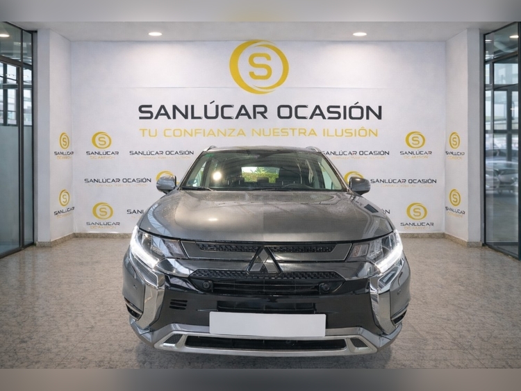 Mitsubishi Outlander PHEV Motion 4WD foto 2