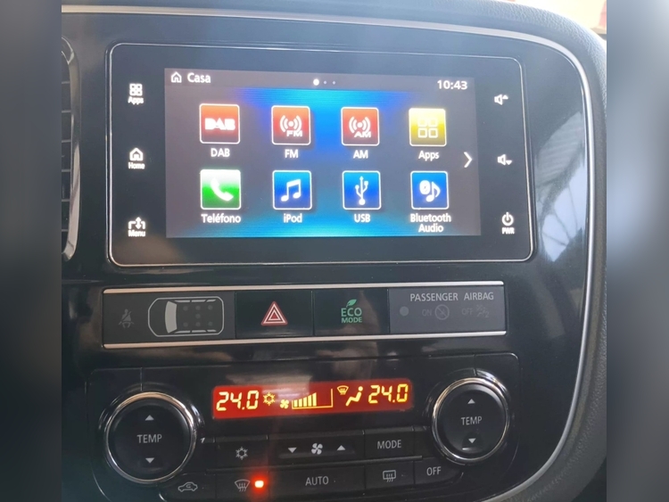 Mitsubishi Outlander PHEV Motion 4WD foto 18