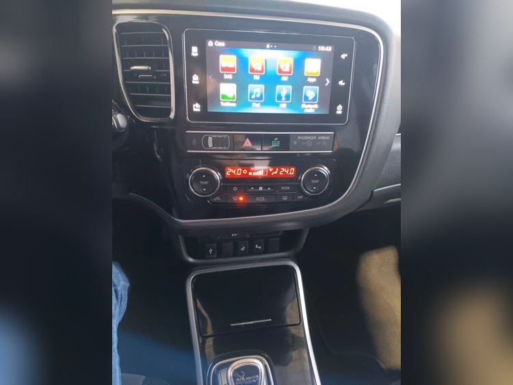 Mitsubishi Outlander PHEV Motion 4WD foto 19