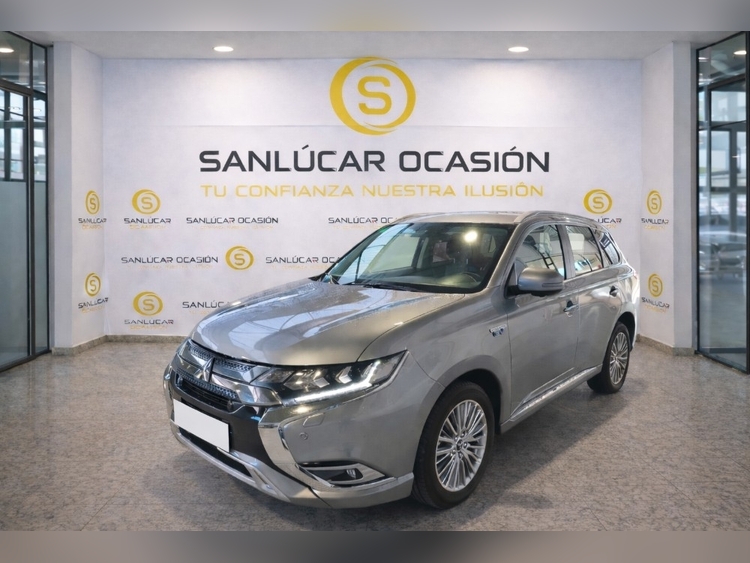 Mitsubishi Outlander PHEV Motion 4WD foto 5