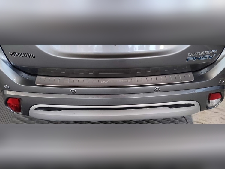 Mitsubishi Outlander PHEV Motion 4WD foto 7