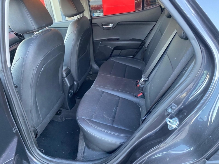 Kia Stonic Black Edition foto 8