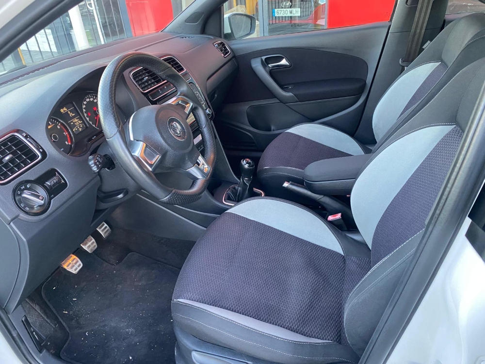 Volkswagen Polo Sport by R-Line foto 8