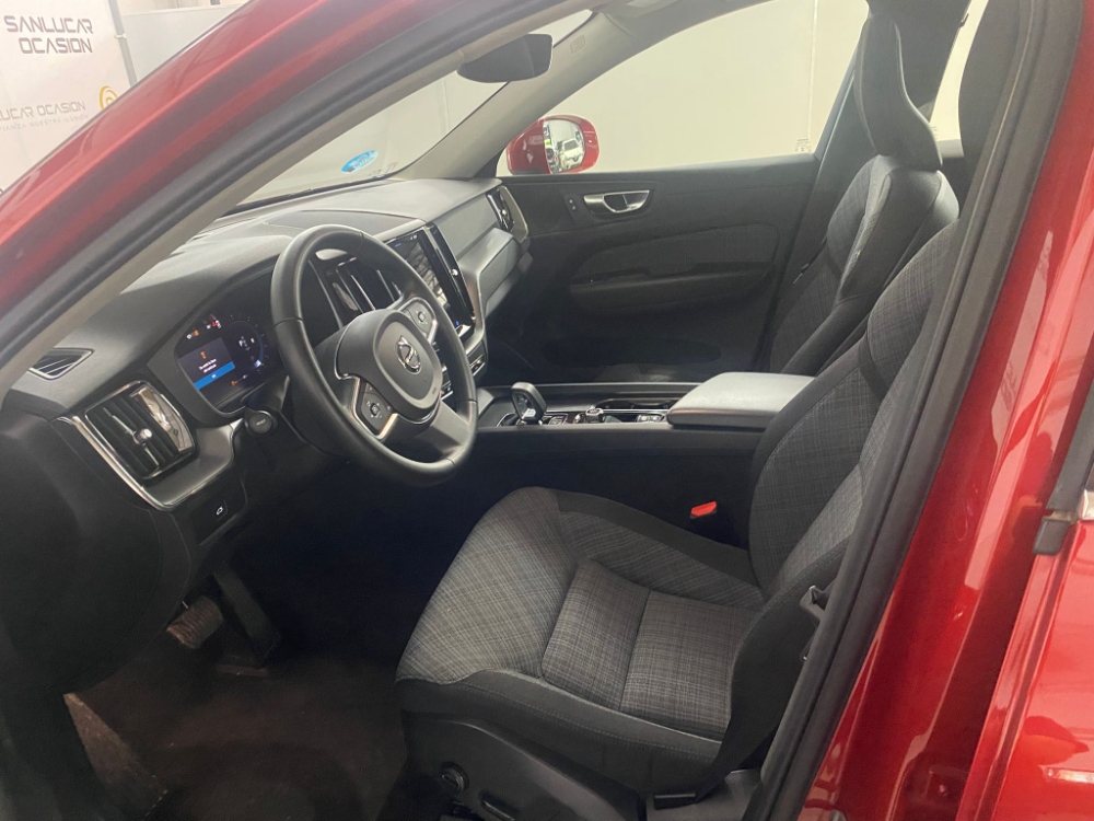 Volvo XC60 Core 2WD miniatura 10