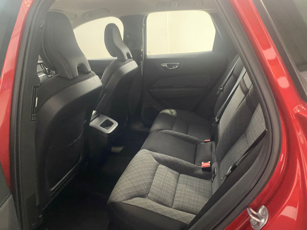 Volvo XC60 Core 2WD miniatura 11