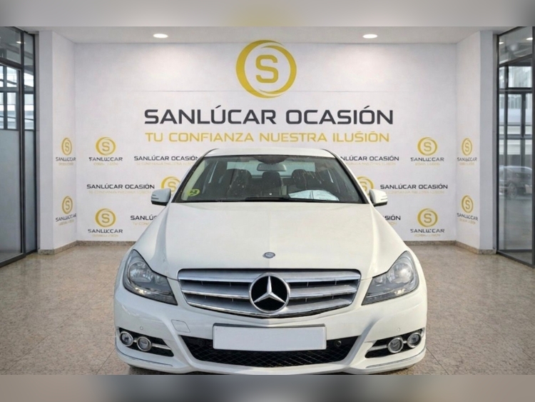 Mercedes-Benz Clase C C 200 CDI BlueEfficiency (204.001) foto 2