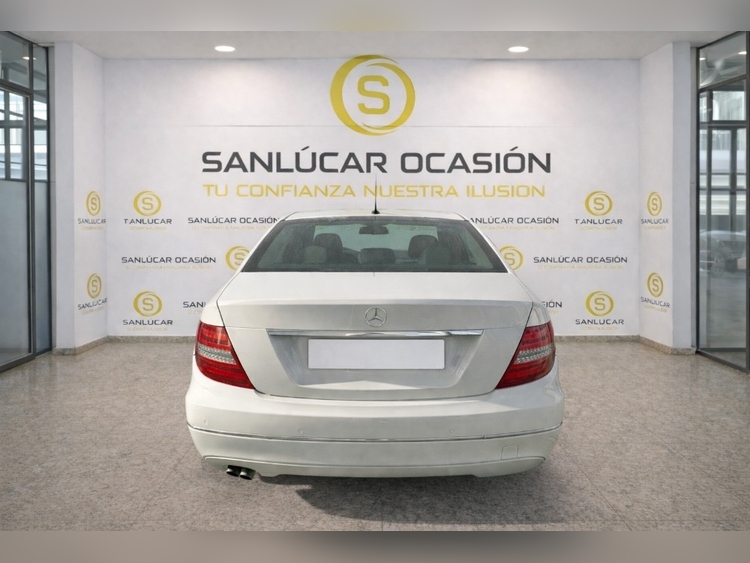 Mercedes-Benz Clase C C 200 CDI BlueEfficiency (204.001) foto 3