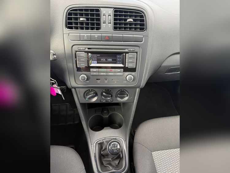 Volkswagen Polo Advance foto 10