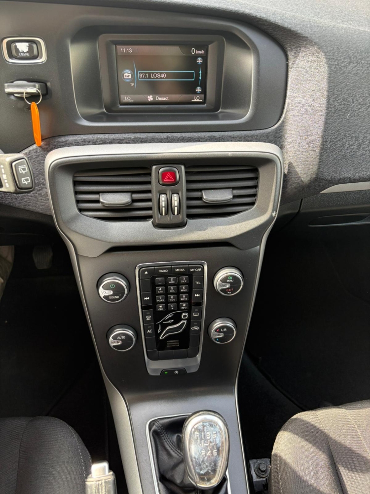 Volvo V40 Kinetic miniatura 10