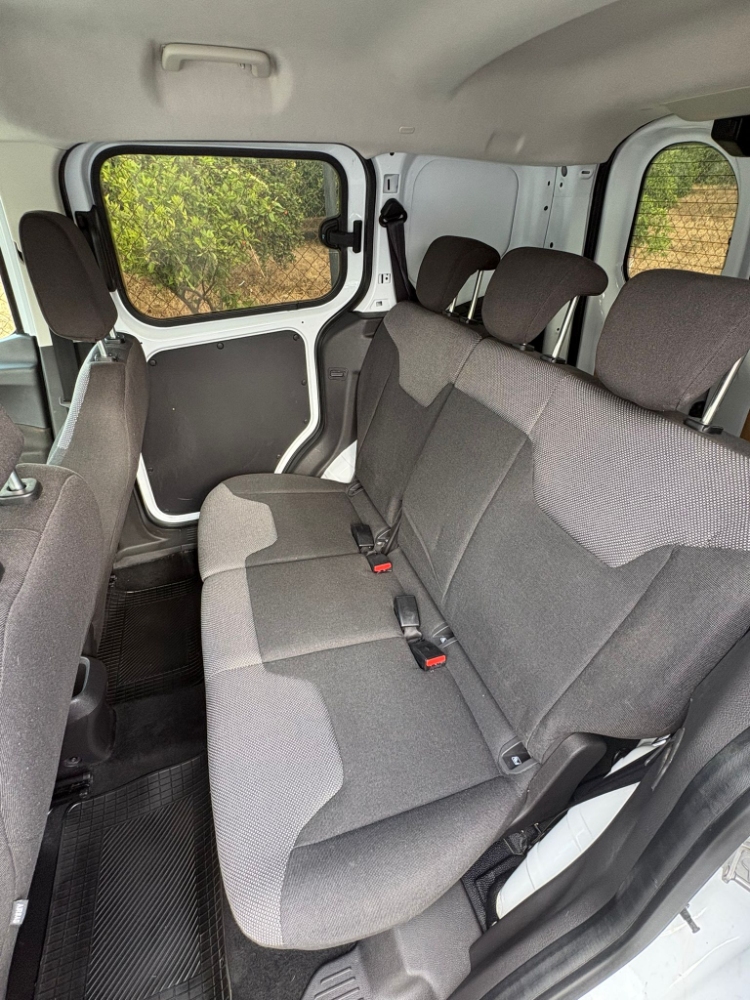 Ford Transit Courier Kombi Ambiente miniatura 8