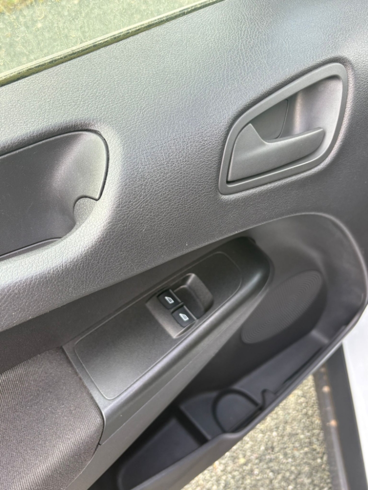 Ford Transit Courier Kombi Ambiente miniatura 10