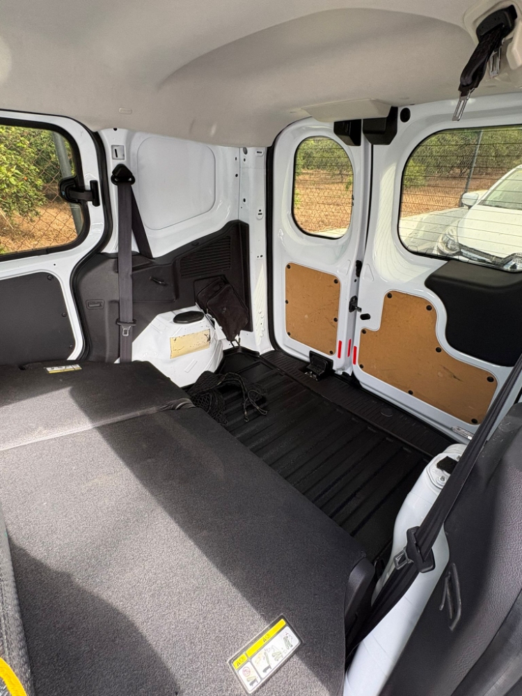 Ford Transit Courier Kombi Ambiente foto 6