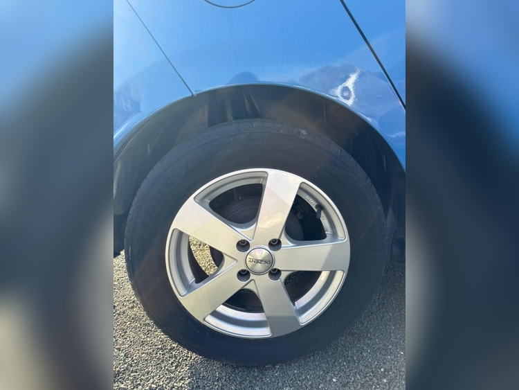 RENAULT CLIO AUTHENTIC foto 12