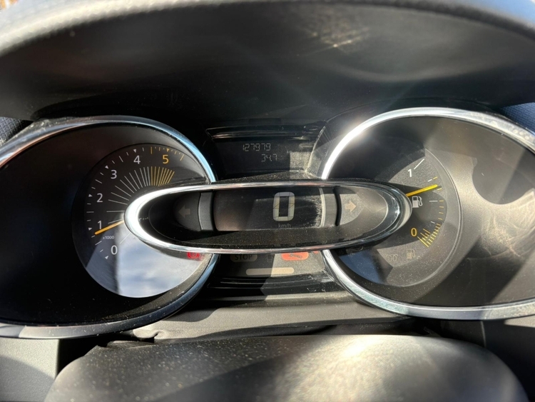 RENAULT CLIO AUTHENTIC foto 6