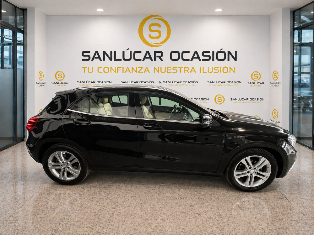 Mercedes-Benz Clase GLA GLA 220 CDI / d (156.903) foto 4