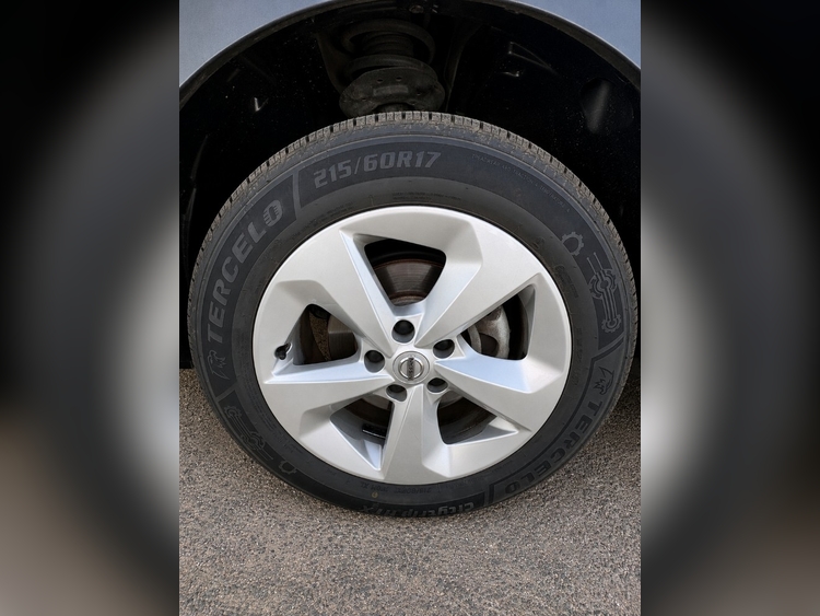 Nissan Qashqai Visia 4x4 foto 12