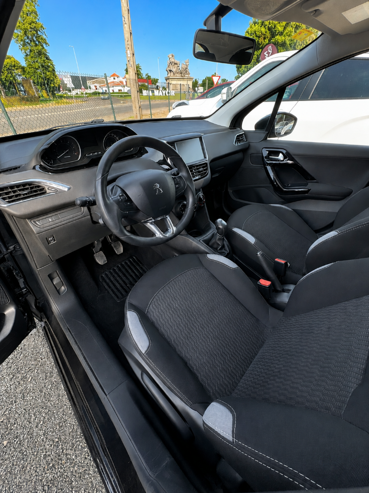 Peugeot 208 Active foto 8