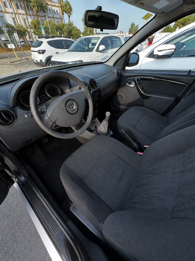 Dacia Duster Laureate 4x2 foto 8