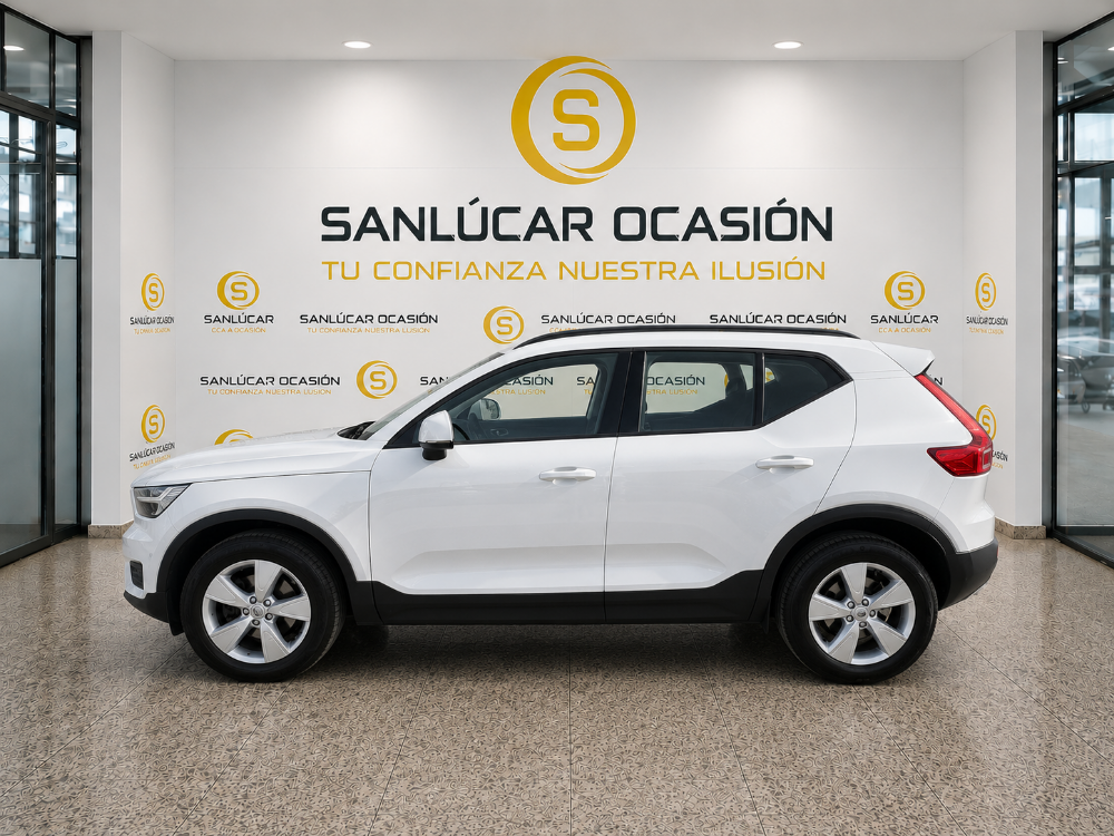 Volvo XC40 Essential 2WD miniatura 4