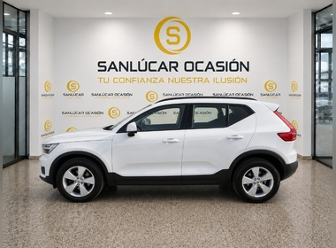 Volvo - XC40
